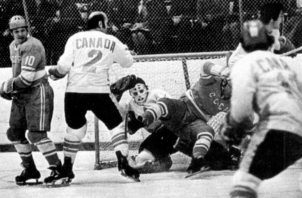 Бобби кларк суперсерия 1972. Август 1972. Мода 1972 года. Васильевский выпуск 1975г. 1972 го.