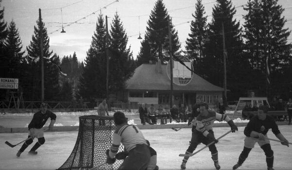 Universiades1951-ROU-TCH.jpg