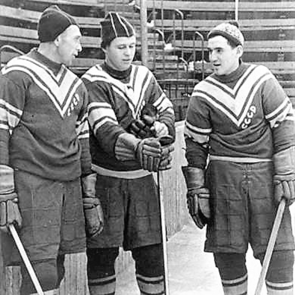 1956.OS-Cortina,Solog,Ukolov.o.Sidorenkov..jpg